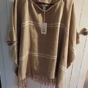 A New Day NWT Tan And White Poncho with Fringe OSFM.